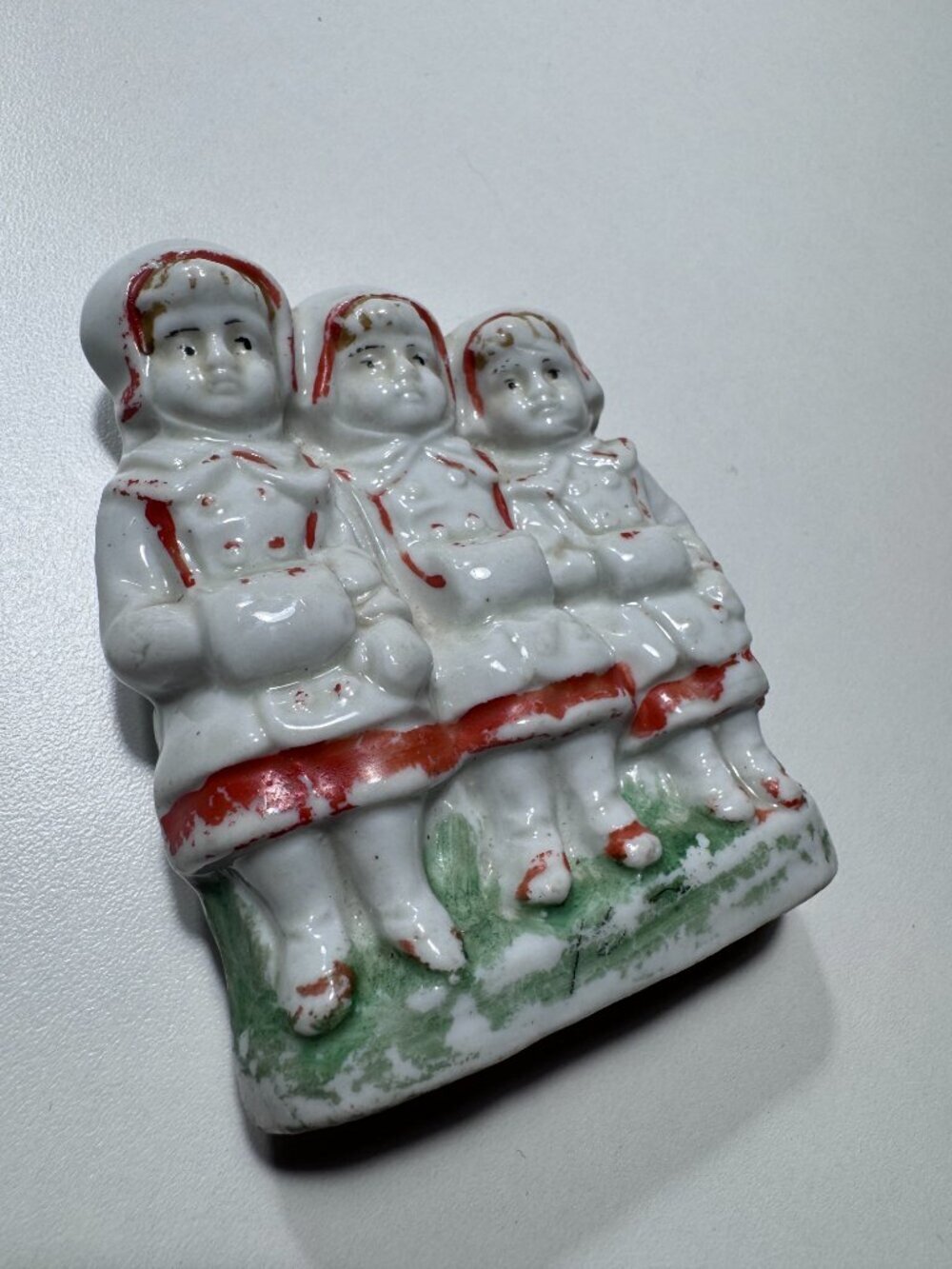 Antique 1880s German Bisque Fairing Three Children Figurine - Picture 7 of 8